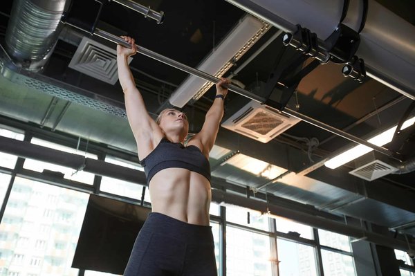 Utilisation de barre de traction au quotidien : les bienfaits